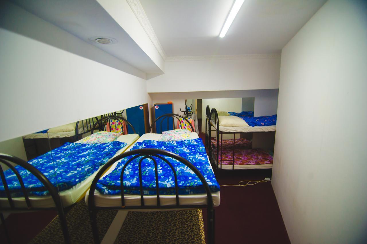 Asia Hostel Almaty Esterno foto